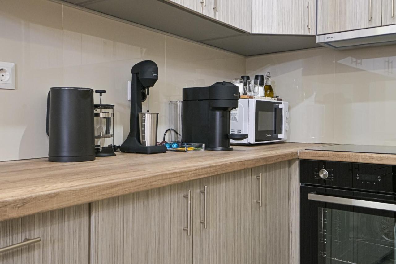Areos Comfort Living Apartment - Alexandras Ave 72 Афины Экстерьер фото